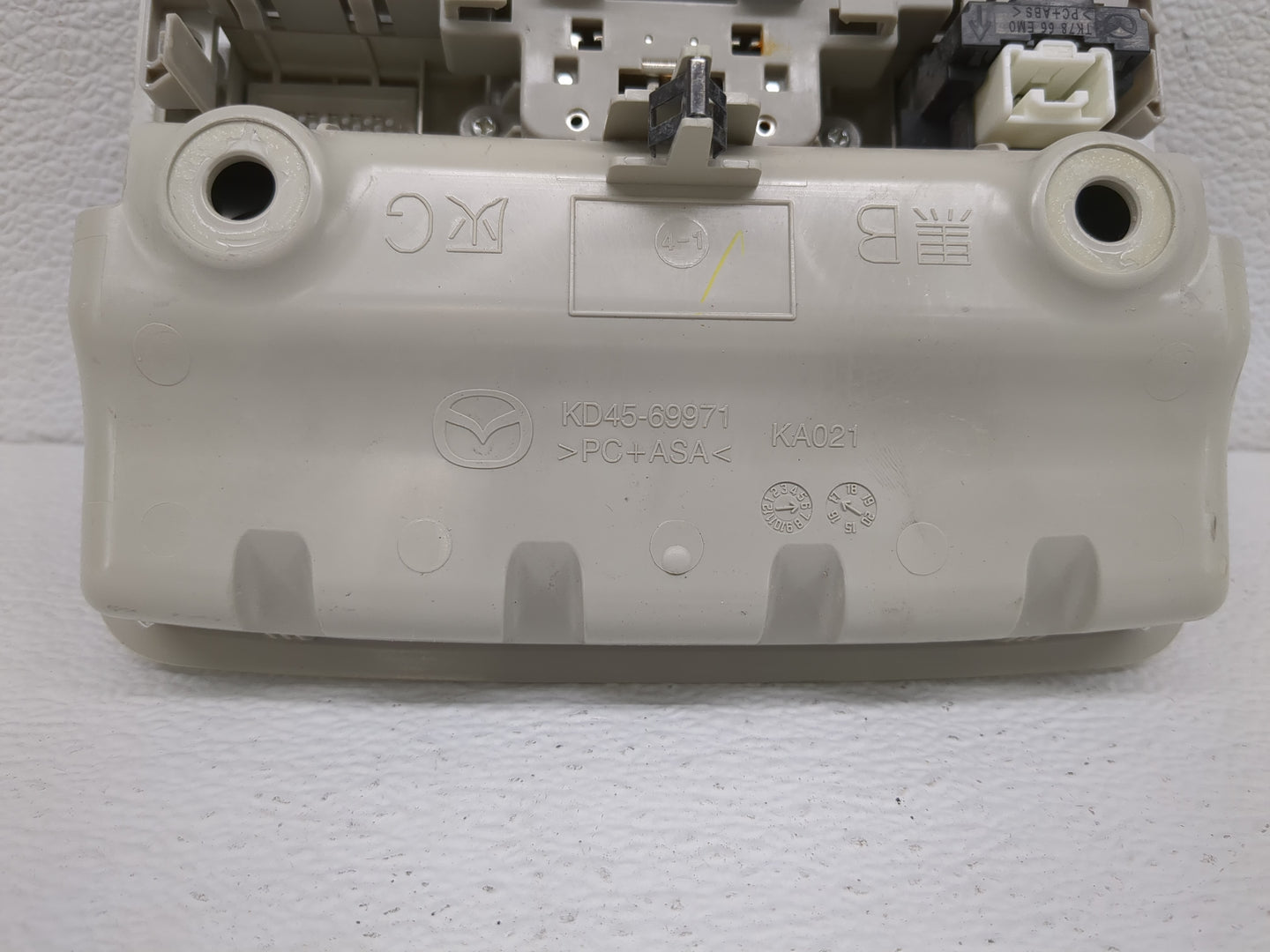 2018 Mazda 3 Overhead Roof Console - Oemusedautoparts1.com