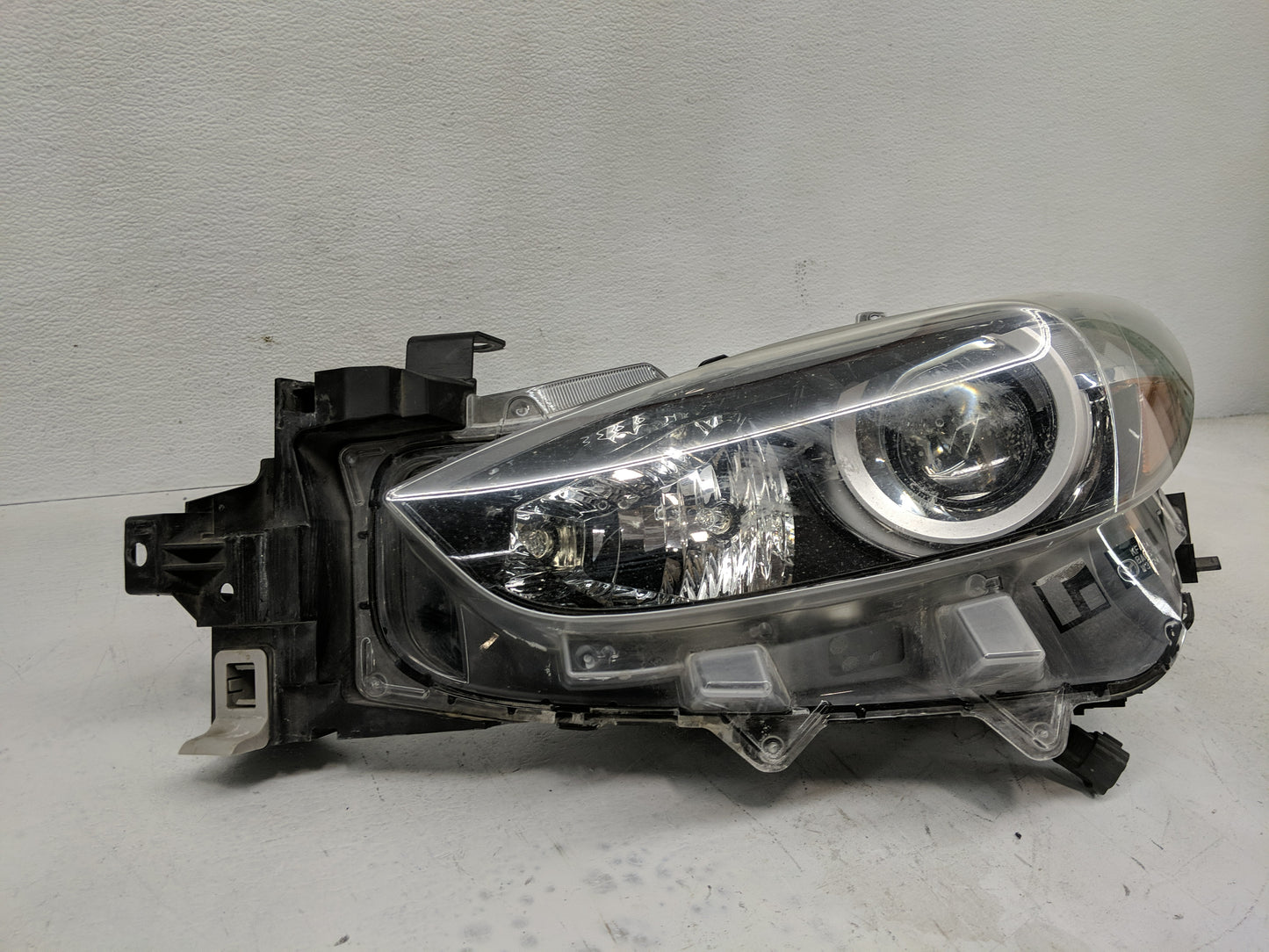2018 Mazda 3 Driver Left Oem Head Light Headlight Lamp - Oemusedautoparts1.com