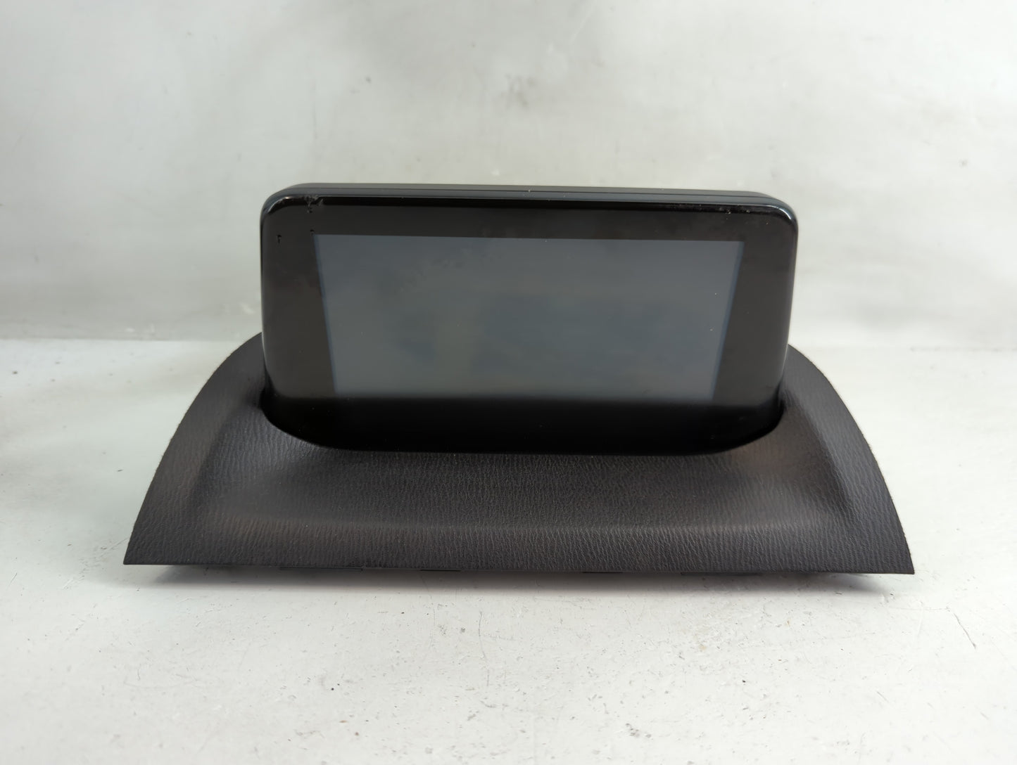 2018 Mazda 3 Radio AM FM Cd Player Receiver Replacement P/N:BANF 66 9C0 H Fits OEM Used Auto Parts - Oemusedautoparts1.com