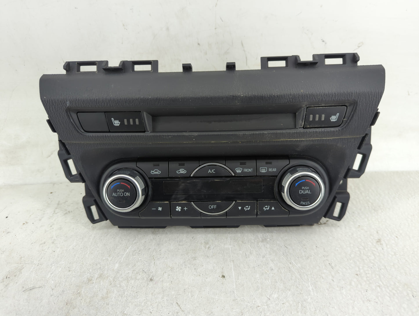 2017-2018 Mazda 3 Climate Control Module Temperature AC/Heater Replacement P/N:B62V 61 190 B Fits Fits 2017 2018 OEM Used Au