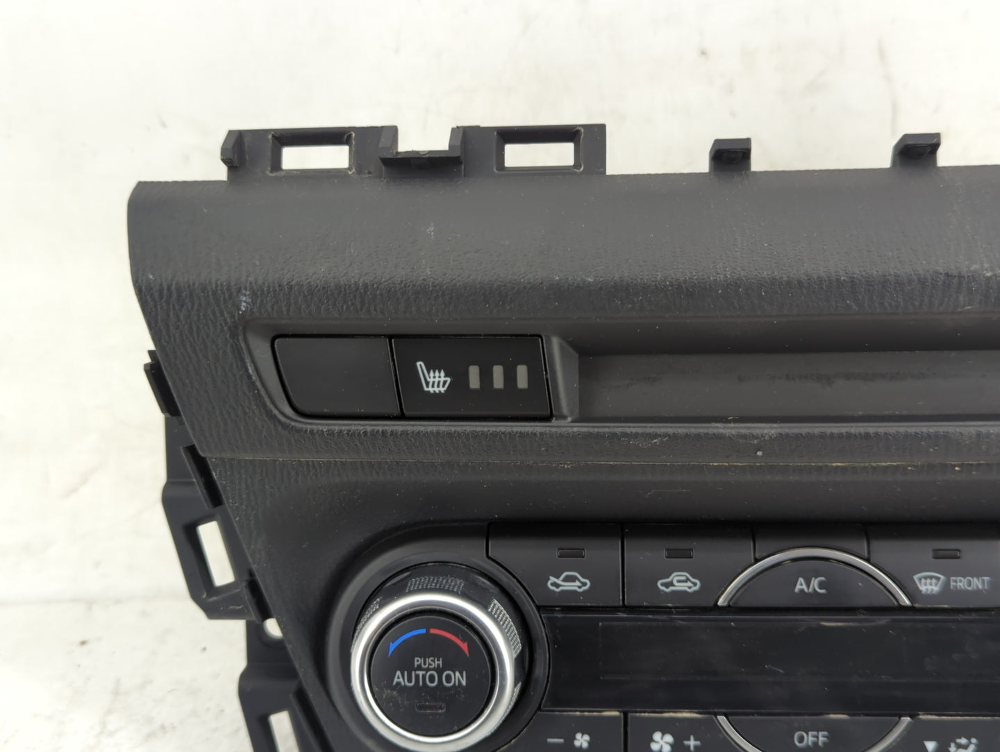 2017-2018 Mazda 3 Climate Control Module Temperature AC/Heater Replacement P/N:B62V 61 190 B Fits Fits 2017 2018 OEM Used Au