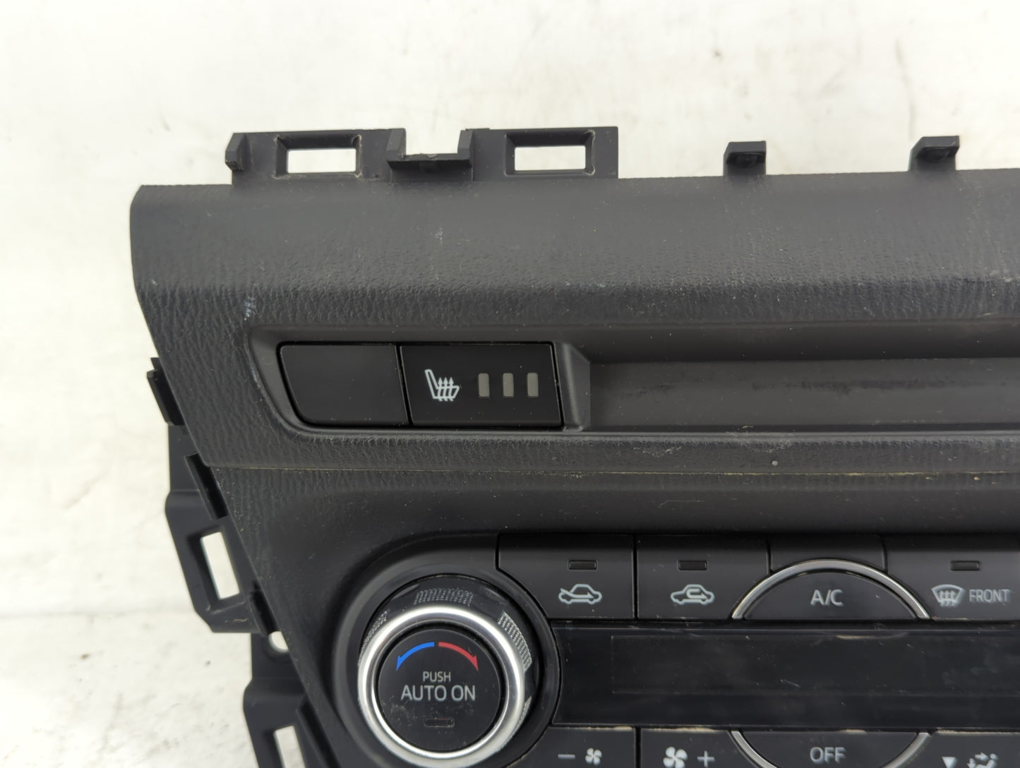 2017-2018 Mazda 3 Climate Control Module Temperature AC/Heater Replacement P/N:B62V 61 190 B Fits Fits 2017 2018 OEM Used Au