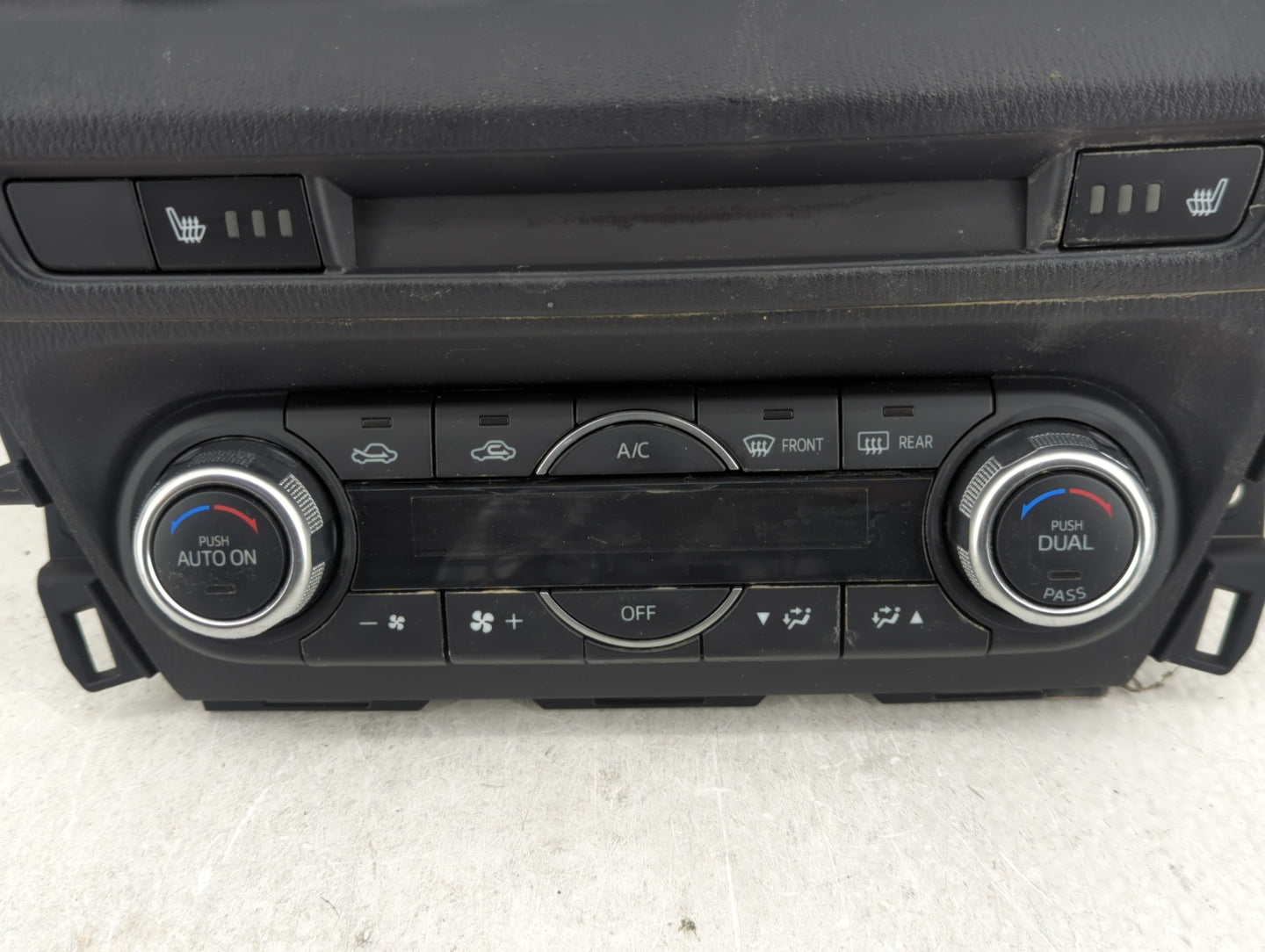 2017-2018 Mazda 3 Climate Control Module Temperature AC/Heater Replacement P/N:B62V 61 190 B Fits Fits 2017 2018 OEM Used Au