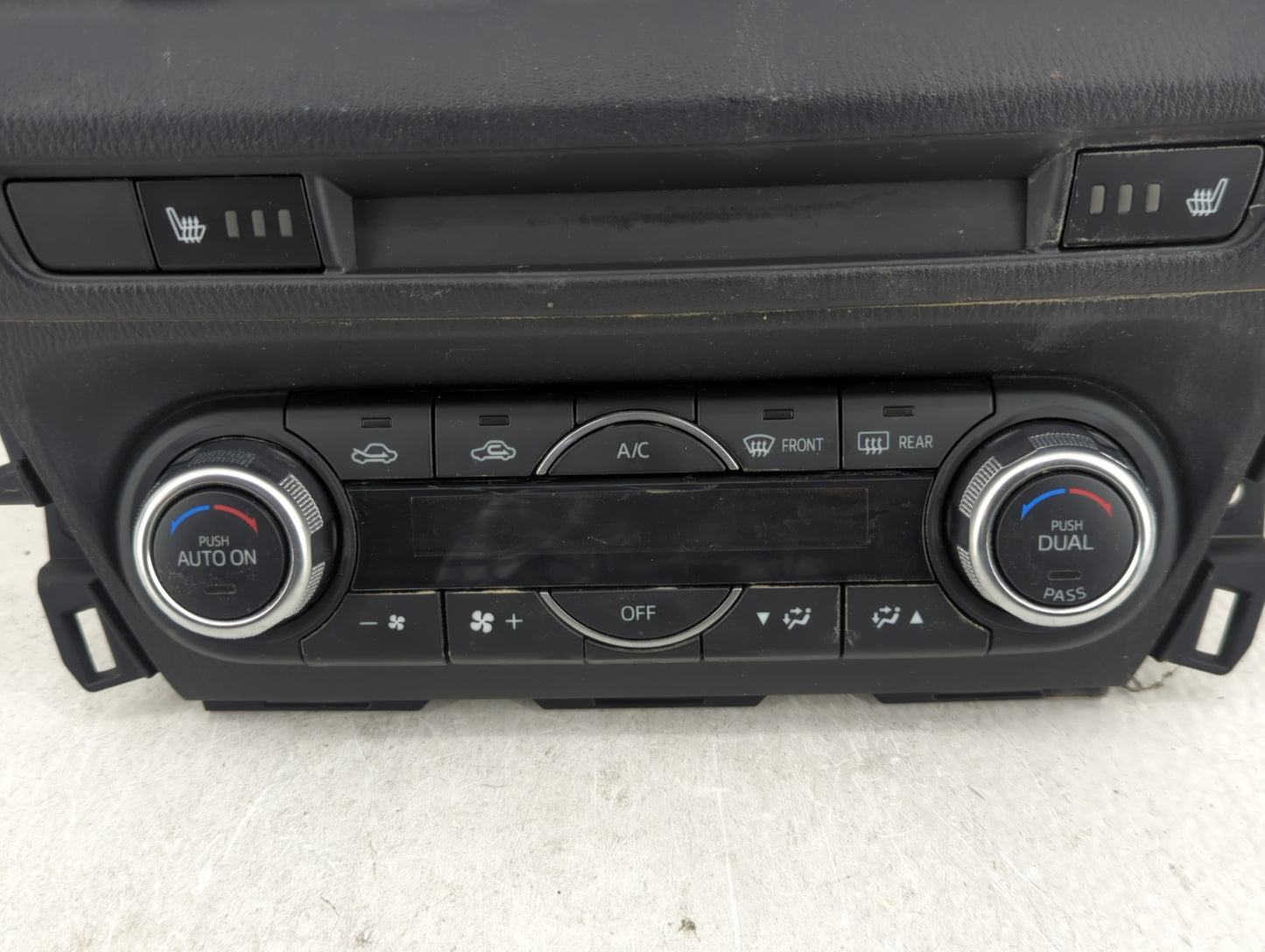 2017-2018 Mazda 3 Climate Control Module Temperature AC/Heater Replacement P/N:B62V 61 190 B Fits Fits 2017 2018 OEM Used Au