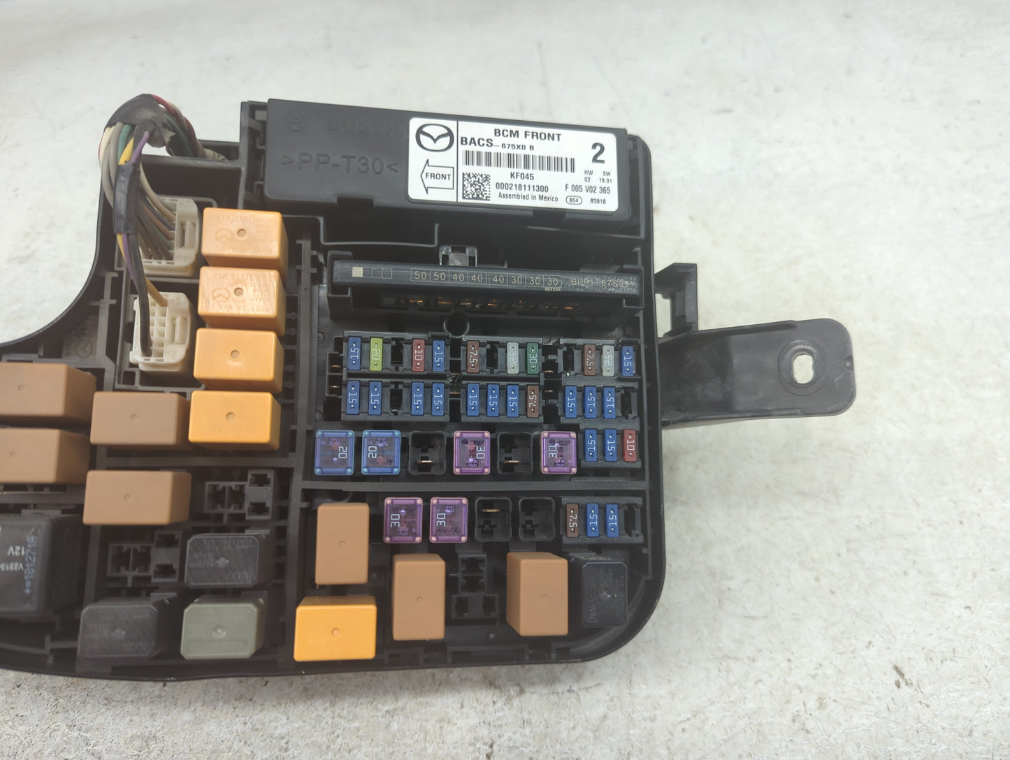 2014-2016 Mazda 3 Fusebox Fuse Box Panel Relay Module P/N:BACS-675X0 Fits Fits 2014 2015 2016 OEM Used Auto Parts - Oemuseda