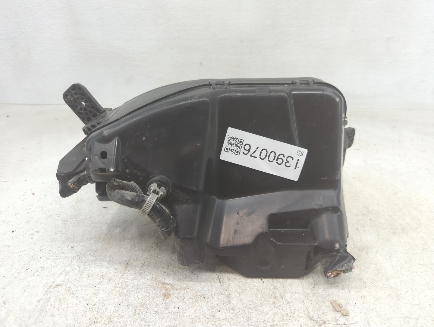2014-2016 Mazda 3 Fusebox Fuse Box Panel Relay Module P/N:BACS-675X0 Fits Fits 2014 2015 2016 OEM Used Auto Parts - Oemuseda
