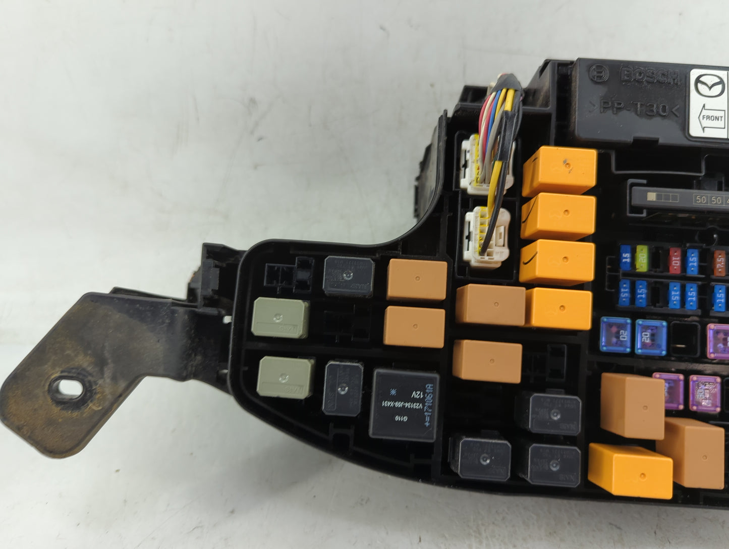 2014-2016 Mazda 3 Fusebox Fuse Box Panel Relay Module P/N:BACS-675X0 Fits Fits 2014 2015 2016 OEM Used Auto Parts - Oemuseda