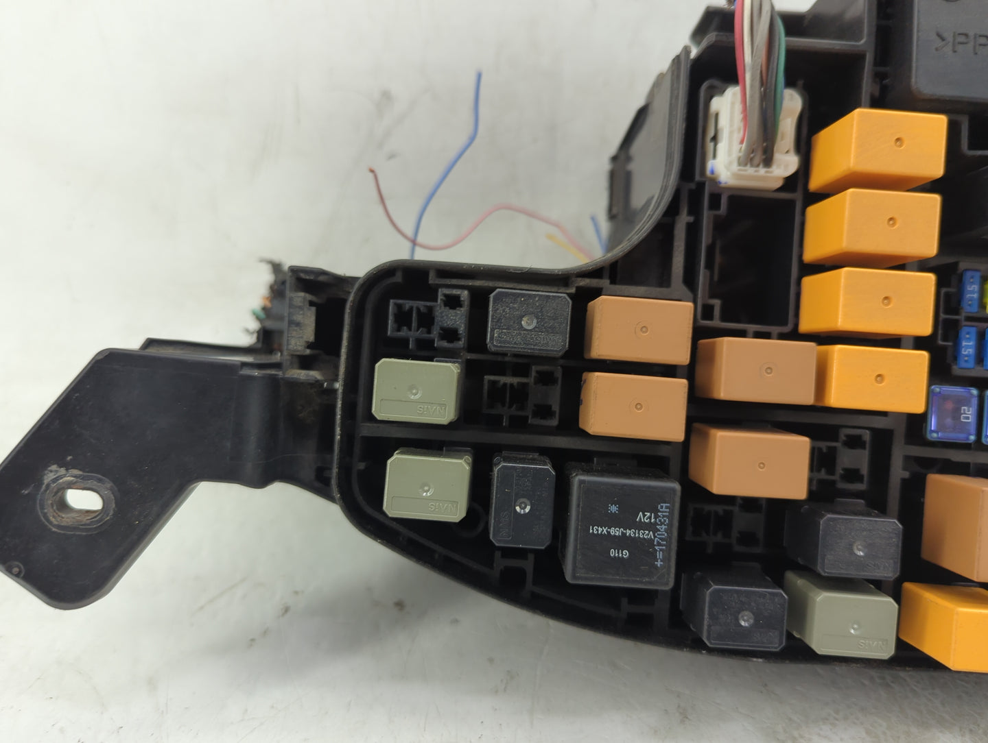 2014-2016 Mazda 3 Fusebox Fuse Box Panel Relay Module Fits Fits 2014 2015 2016 OEM Used Auto Parts - Oemusedautoparts1.com
