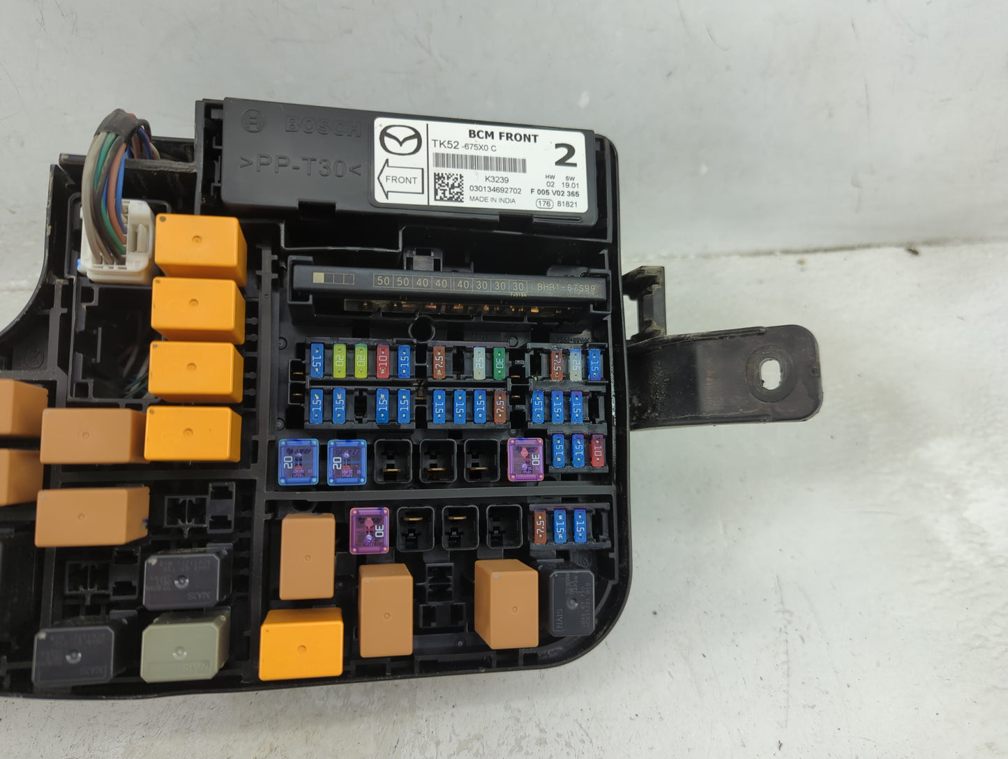 2014-2016 Mazda 3 Fusebox Fuse Box Panel Relay Module P/N:TK52-675X0 Fits Fits 2014 2015 2016 OEM Used Auto Parts - Oemuseda