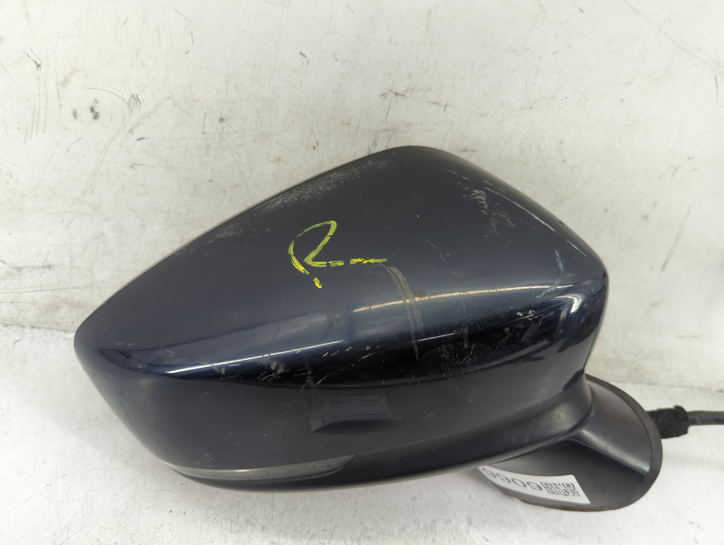 2017-2018 Mazda 3 Passenger Side View Mirror - Right Door Mirror OEM Used - Oemusedautoparts1.com