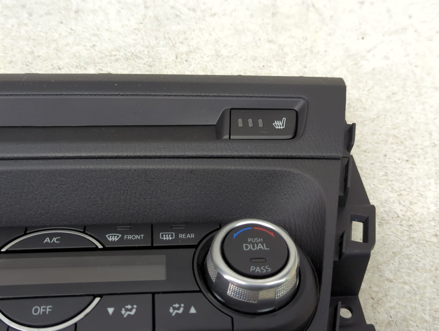 2017-2018 Mazda 3 Climate Control Module Temperature AC/Heater Replacement P/N:VPGALH-18C612-FF Fits Fits 2017 2018 OEM Used