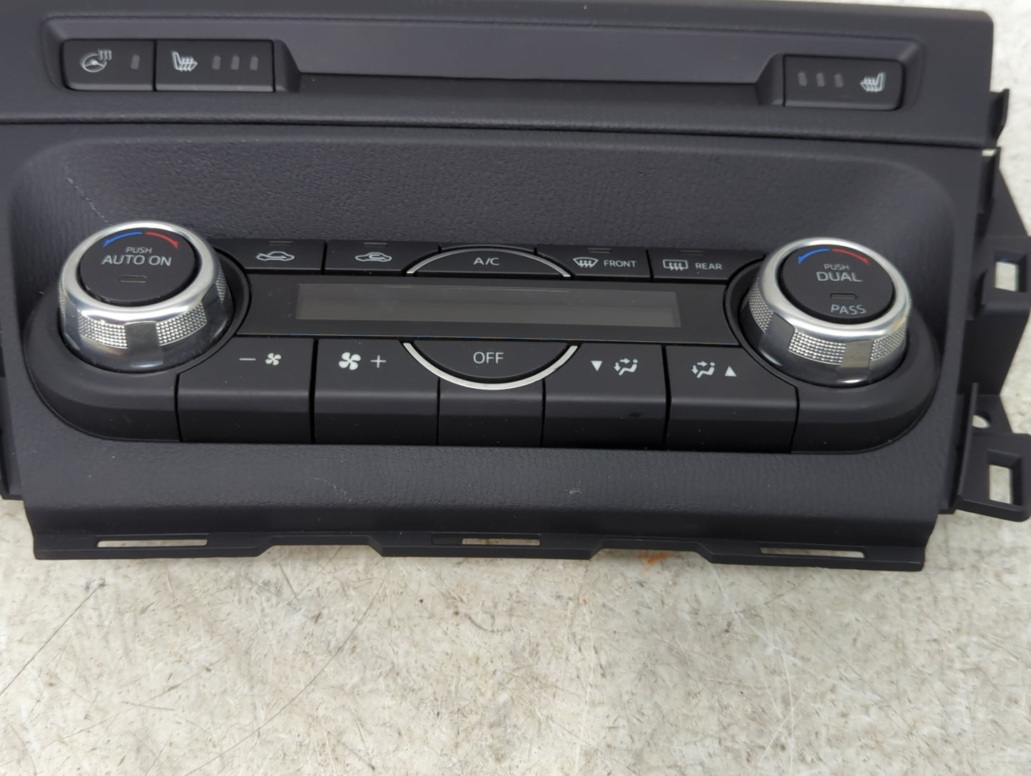 2017-2018 Mazda 3 Climate Control Module Temperature AC/Heater Replacement P/N:VPGALH-18C612-FF Fits Fits 2017 2018 OEM Used