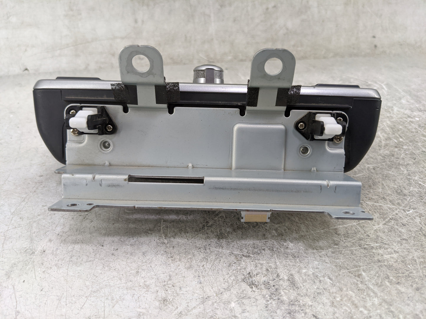 2018 Mazda 3 Radio AM FM Cd Player Receiver Replacement P/N:331-5744-00 Fits OEM Used Auto Parts - Oemusedautoparts1.com
