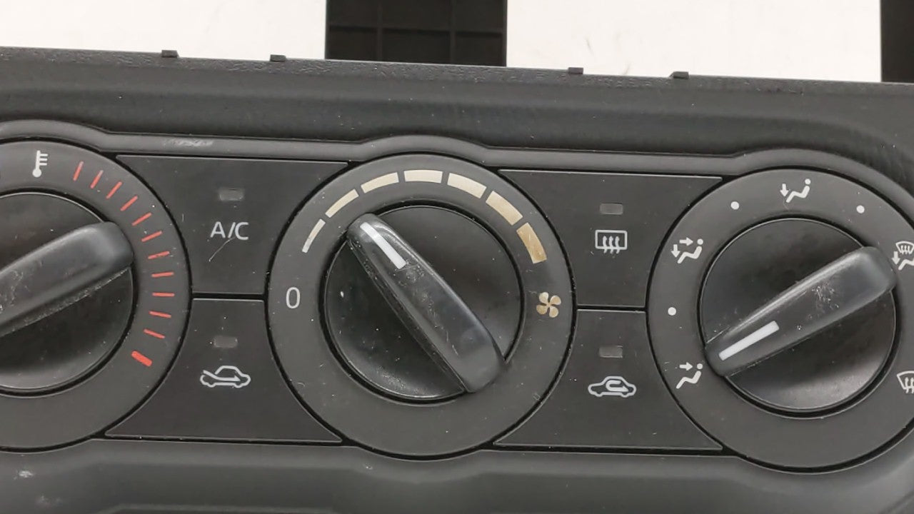 2017-2018 Mazda 3 Climate Control Module Temperature AC/Heater Replacement P/N:BANE 61 190B Fits Fits 2017 2018 OEM Used Aut