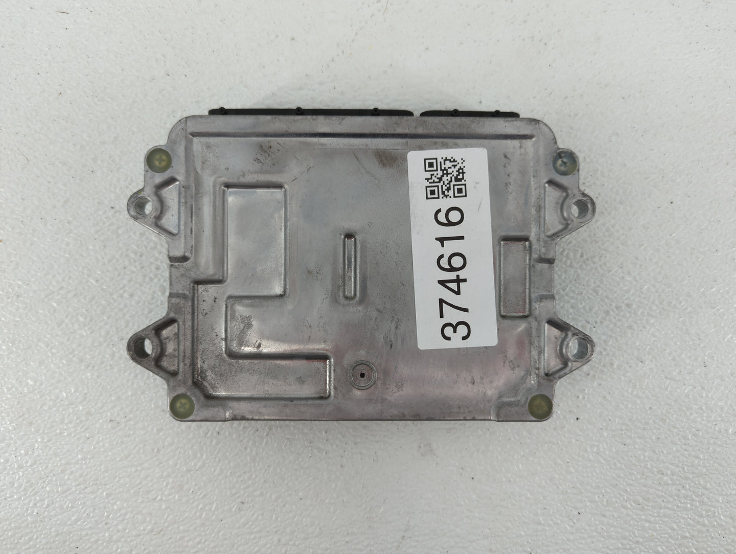 2017 Mazda 3 PCM Engine Control Computer ECU ECM PCU OEM P/N:PSAD 18 881 PSAE 18 881, PY9V 18 881, PY9W 18 881 Fits Fits 201