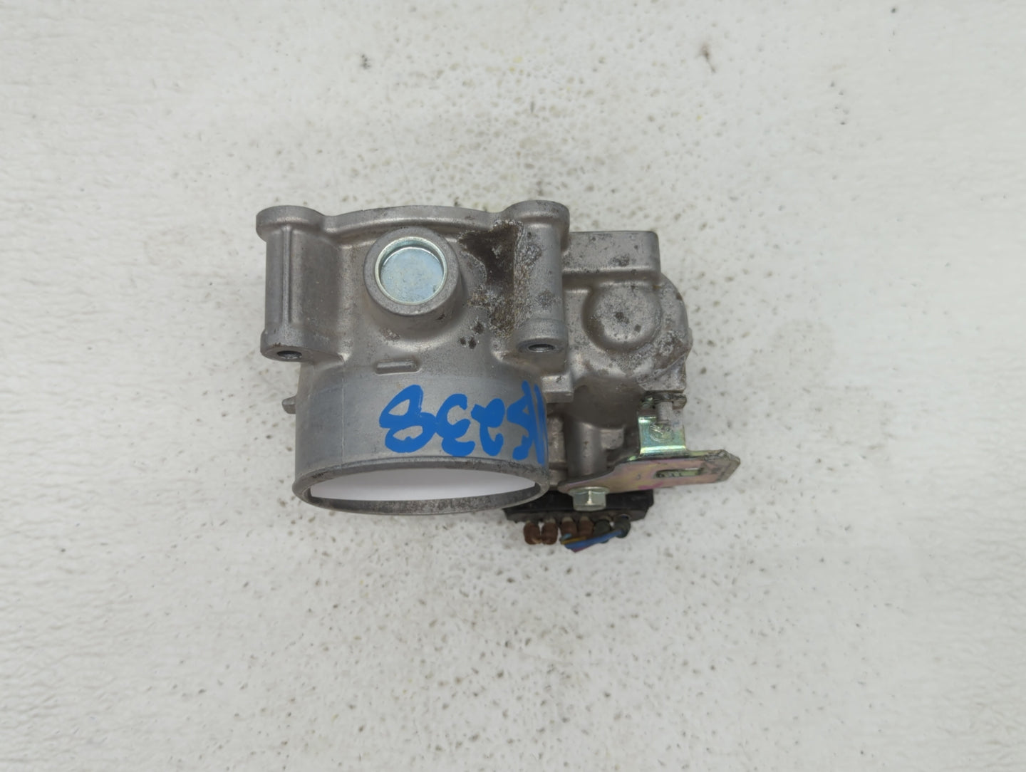 2014 Mazda 3 Throttle Body P/N:13 640 A K4238 13 640 A, 12681472AA, PY01 13 640 A Fits OEM Used Auto Parts - Oemusedautopart