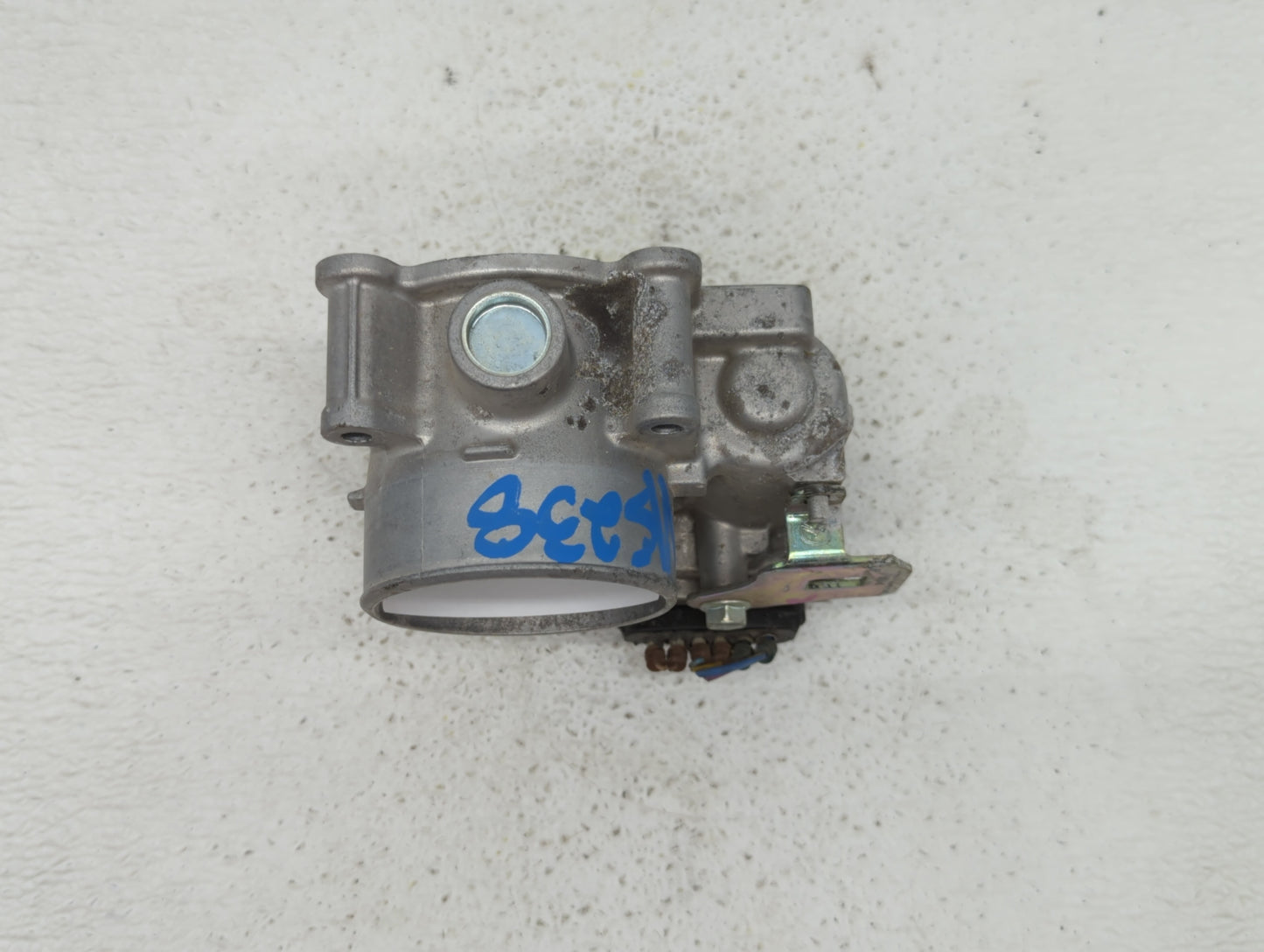 2014 Mazda 3 Throttle Body P/N:13 640 A K4238 13 640 A, 12681472AA, PY01 13 640 A Fits OEM Used Auto Parts - Oemusedautopart