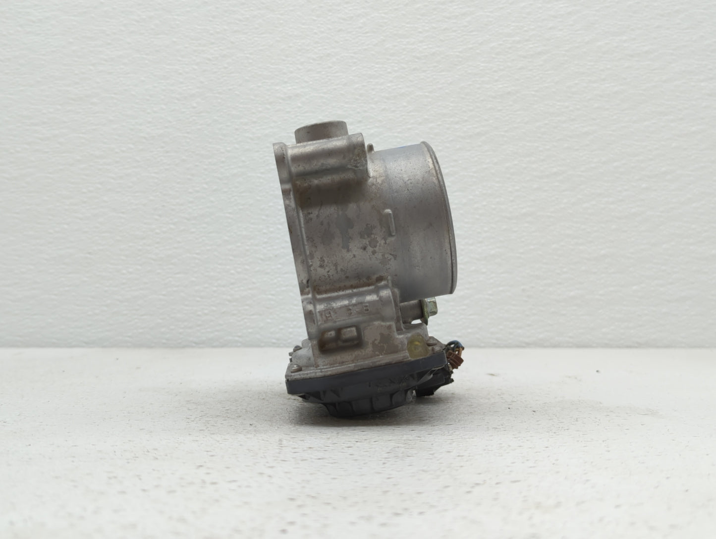 2014 Mazda 3 Throttle Body P/N:13 640 A K4238 13 640 A, 12681472AA, PY01 13 640 A Fits OEM Used Auto Parts - Oemusedautopart