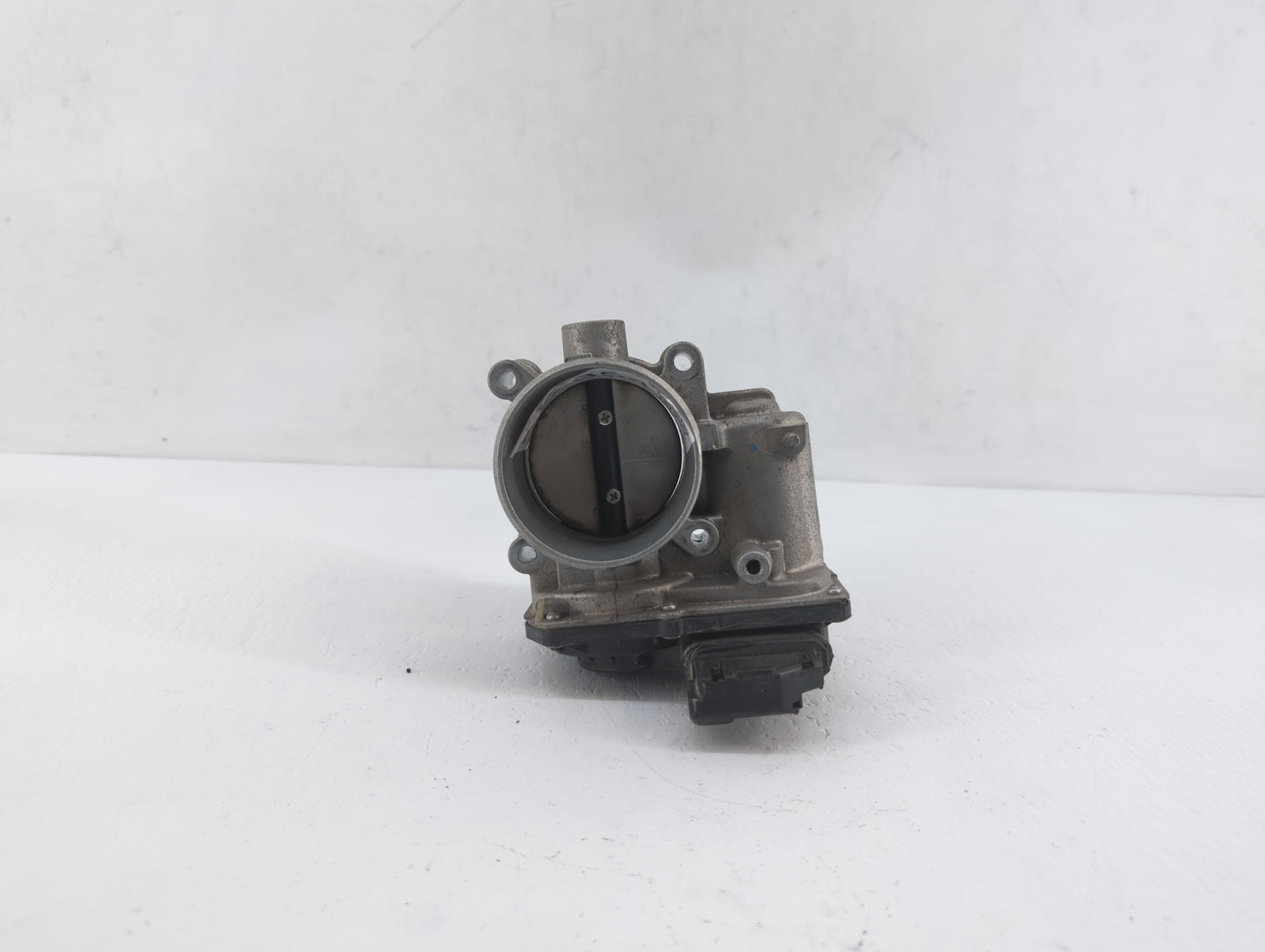 2014 Mazda 3 Throttle Body P/N:13 640 A K4238 13 640 A, 12681472AA, PY01 13 640 A Fits OEM Used Auto Parts - Oemusedautopart