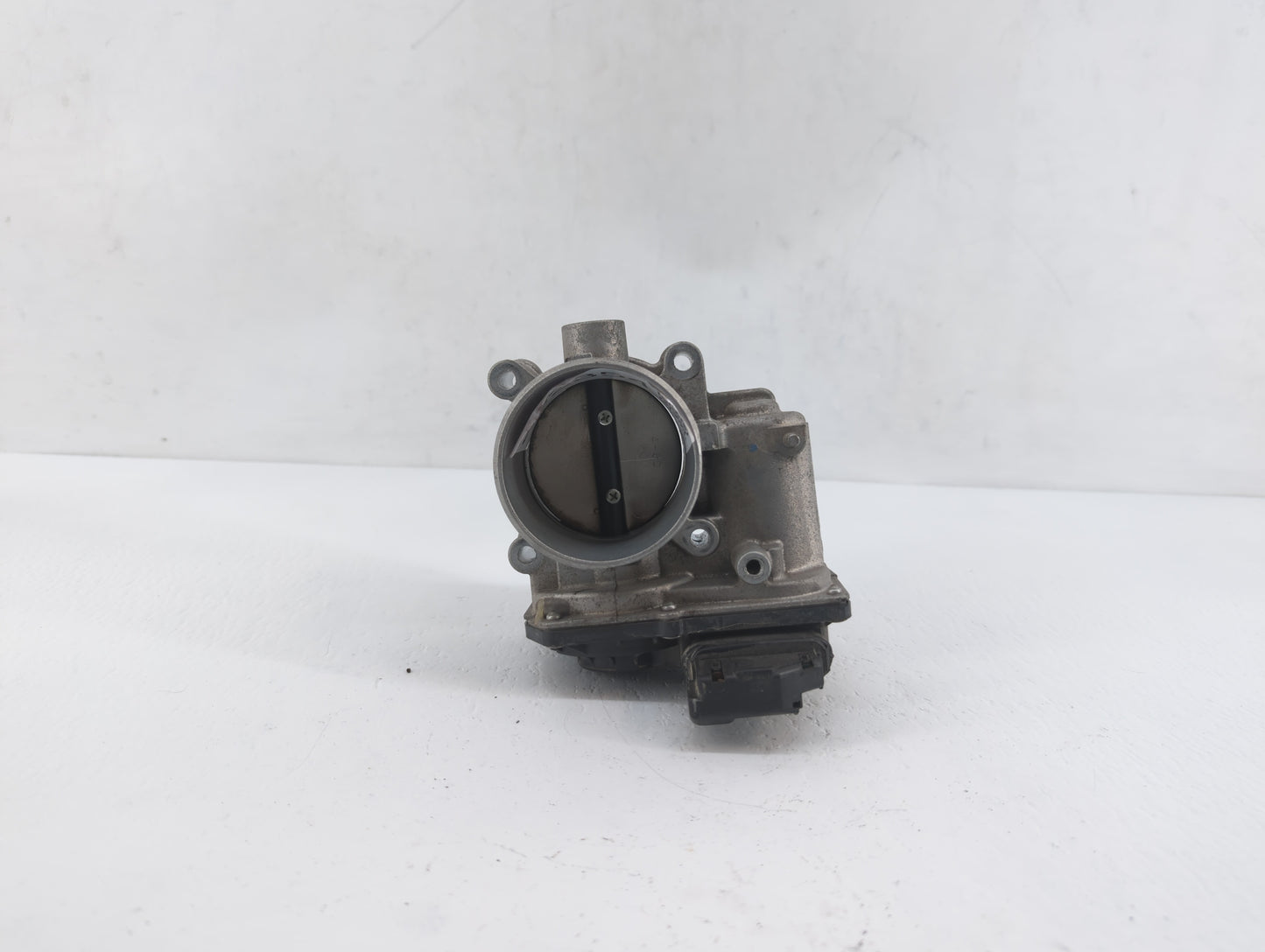 2014 Mazda 3 Throttle Body P/N:13 640 A K4238 13 640 A, 12681472AA, PY01 13 640 A Fits OEM Used Auto Parts - Oemusedautopart
