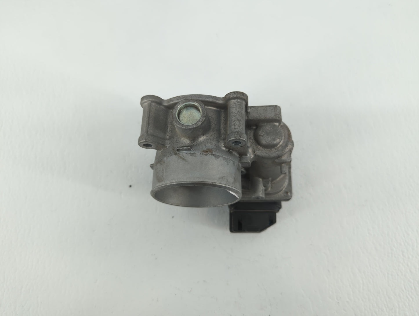 2014 Mazda 3 Throttle Body P/N:13 640 A K4238 13 640 A, 12681472AA, PY01 13 640 A Fits OEM Used Auto Parts - Oemusedautopart