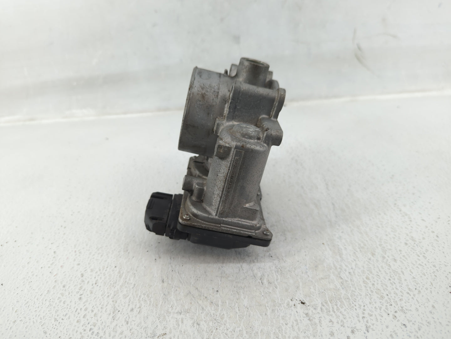 2014-2018 Mazda 3 Throttle Body P/N:152006U07 Fits Fits 2014 2015 2016 2017 2018 OEM Used Auto Parts - Oemusedautoparts1.com