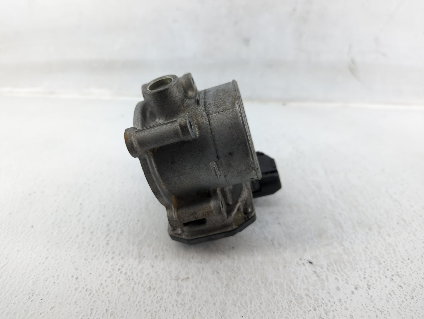 2014-2018 Mazda 3 Throttle Body P/N:152006U07 Fits Fits 2014 2015 2016 2017 2018 OEM Used Auto Parts - Oemusedautoparts1.com