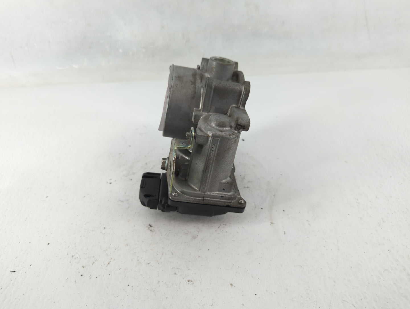 2012-2018 Mazda 3 Throttle Body P/N:1931 00597 1671 C1051 3Q06, 152002Q27 Fits Fits 2012 2013 2014 2015 2016 2017 2018 OEM U