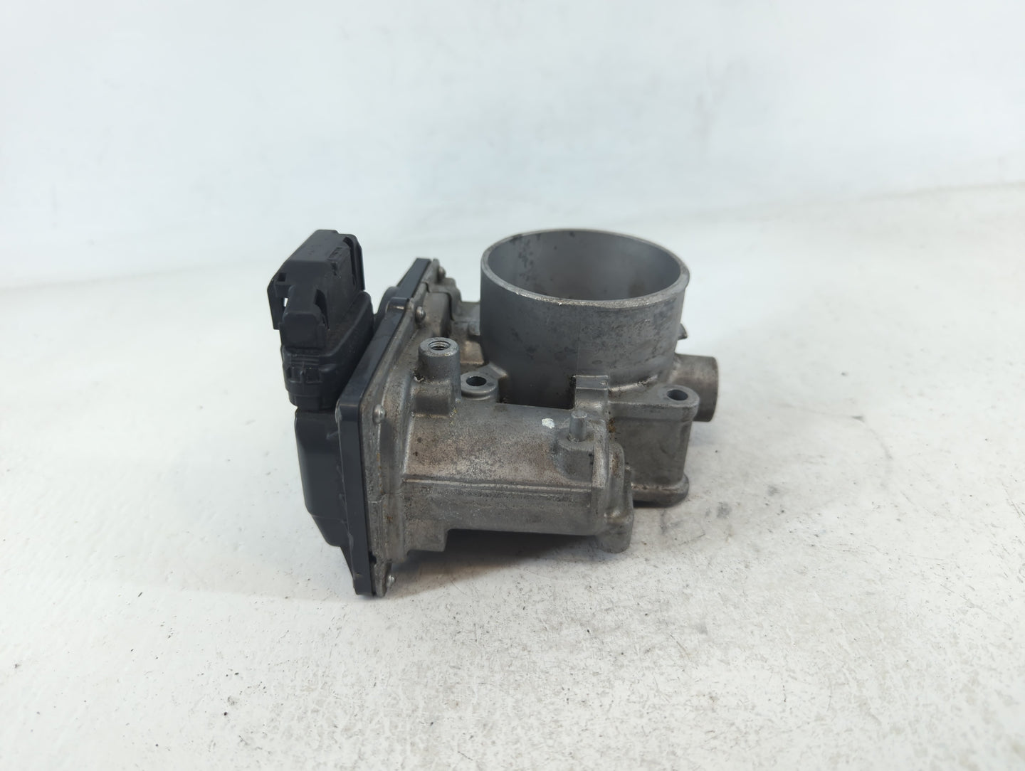 2018 Mazda 3 Throttle Body P/N:K4238 1831 60887 4B27 Fits Fits 2014 2015 2016 2017 2019 2020 OEM Used Auto Parts - Oemusedau