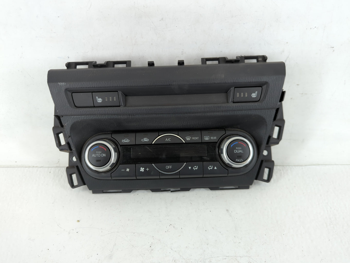 2017-2018 Mazda 3 Climate Control Module Temperature AC/Heater Replacement P/N:K4000 71211 0160 Fits Fits 2017 2018 OEM Used