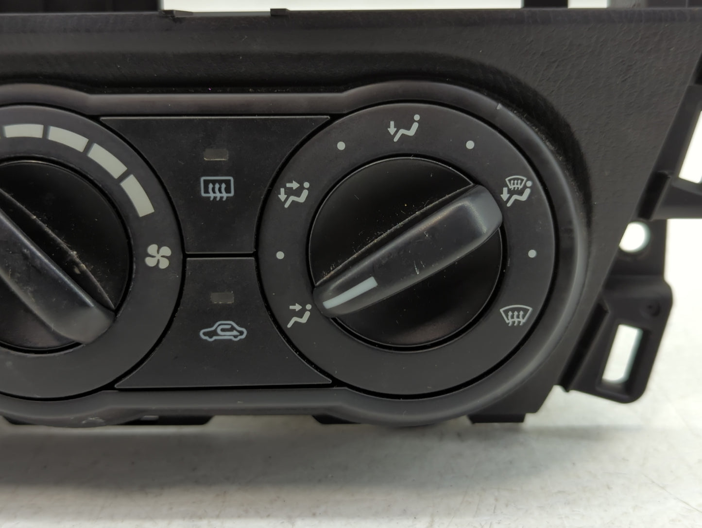 2018 Mazda 3 Climate Control Module Temperature AC/Heater Replacement P/N:BHN1 06 01567 BABH 06 31461 Fits Fits 2013 2014 20