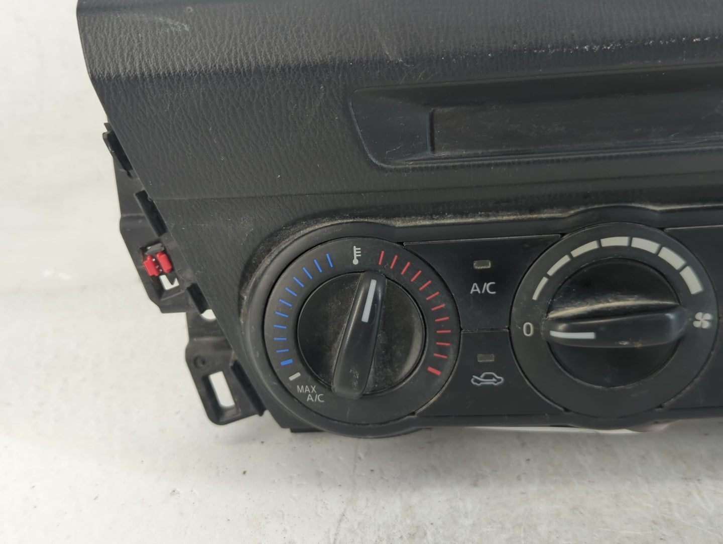 2017-2018 Mazda 3 Climate Control Module Temperature AC/Heater Replacement P/N:0601770 Fits Fits 2017 2018 OEM Used Auto Par
