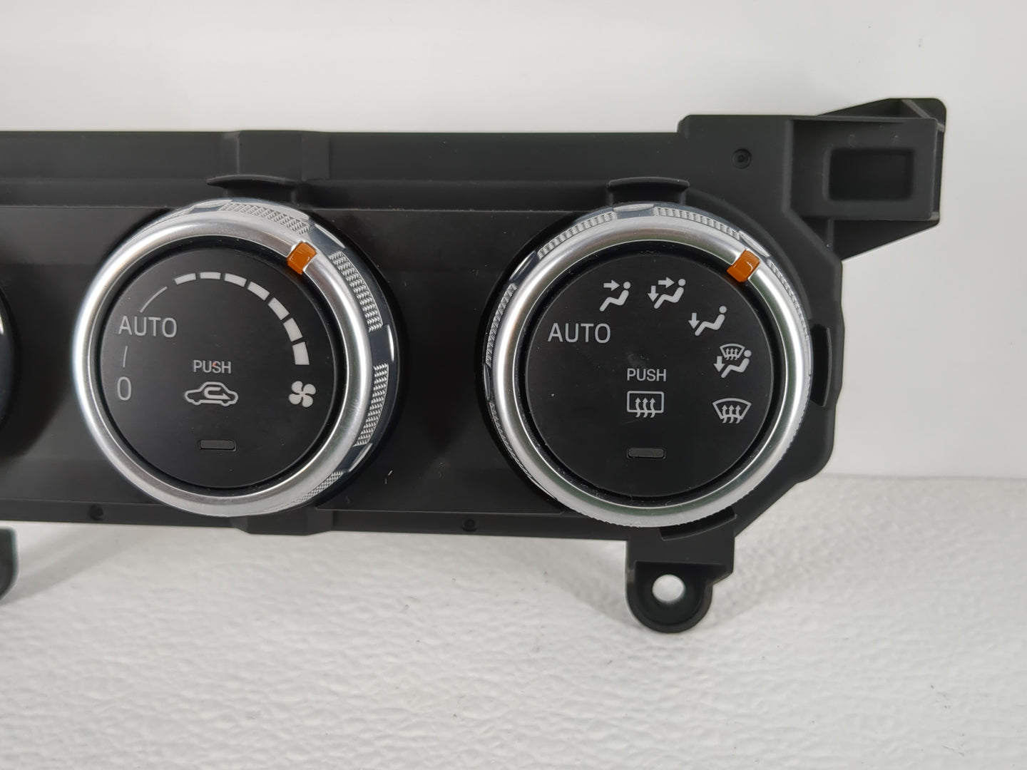 2018-2022 Mazda Cx-3 Climate Control Module Temperature AC/Heater Replacement P/N:DH1F 61 190B Fits Fits 2018 2019 2020 2021