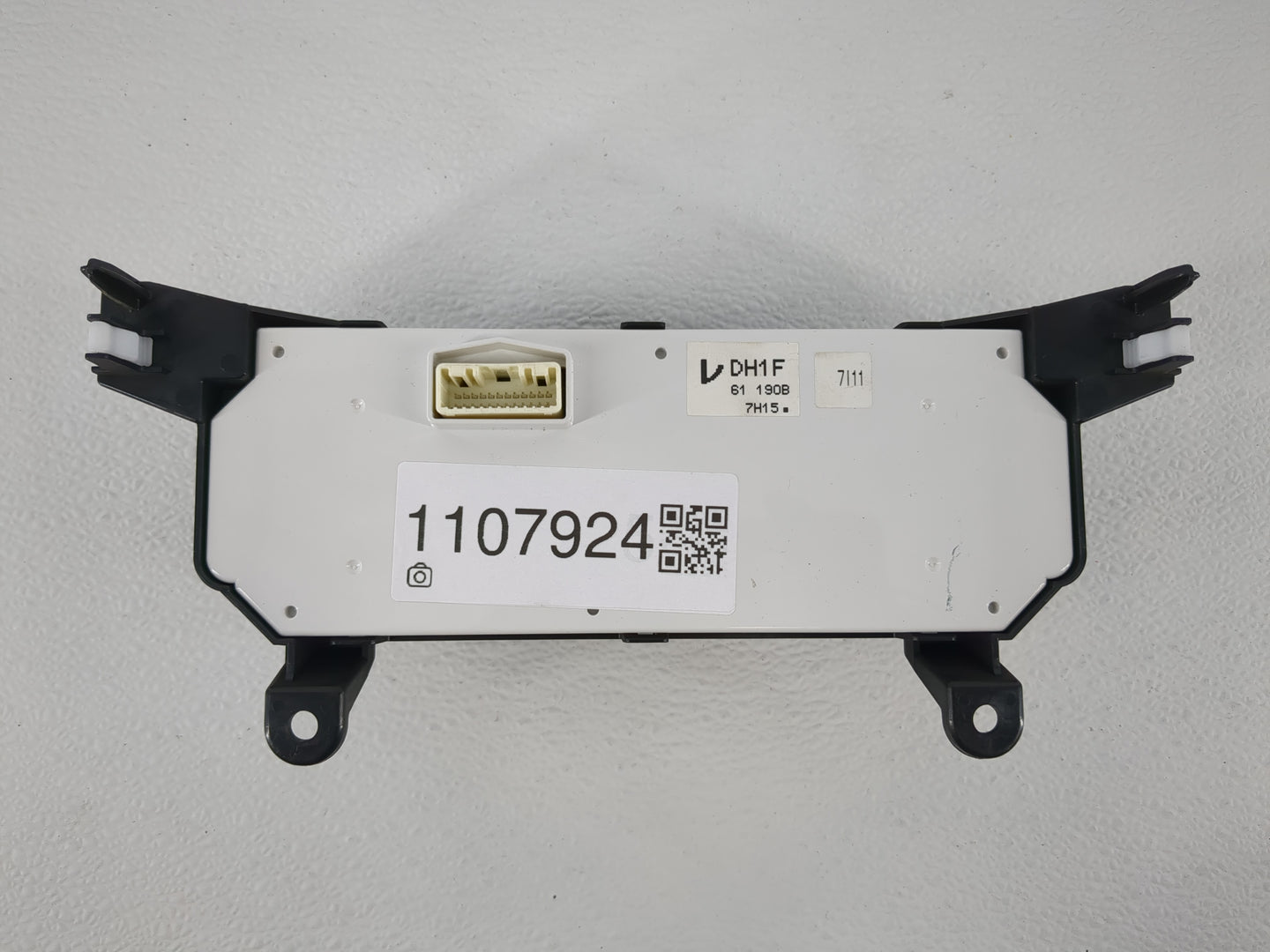 2018-2022 Mazda Cx-3 Climate Control Module Temperature AC/Heater Replacement P/N:DH1F 61 190B Fits Fits 2018 2019 2020 2021