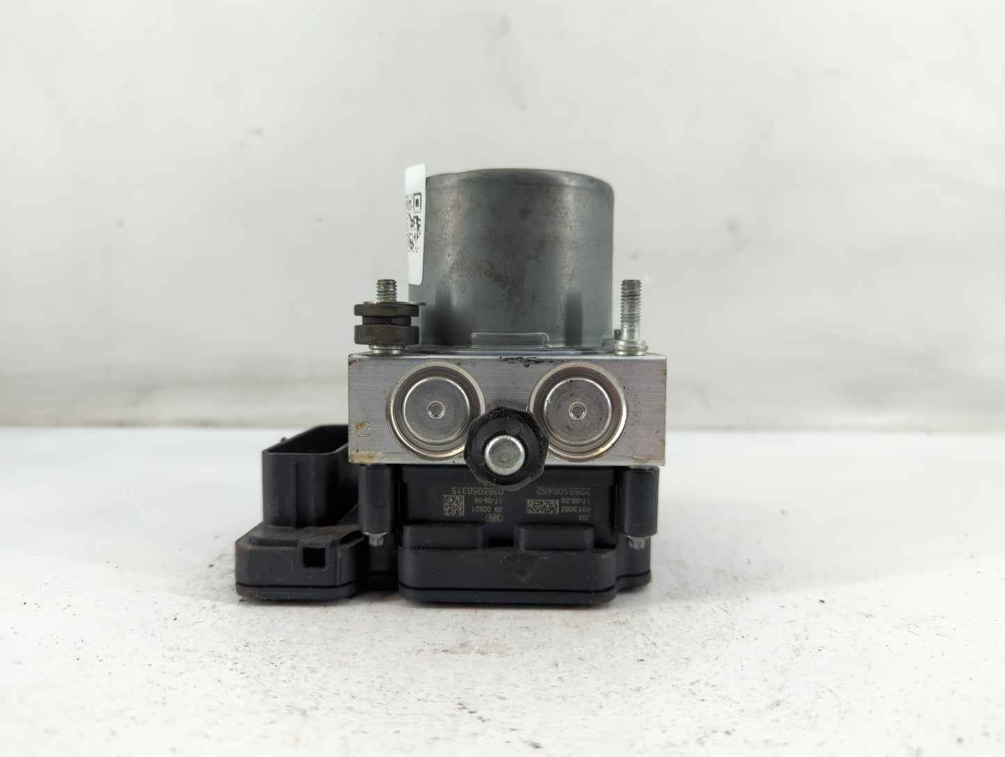 2018 Mazda Cx-3 ABS Pump Control Module Replacement P/N:269 721 43 7A0 A Fits OEM Used Auto Parts - Oemusedautoparts1.com