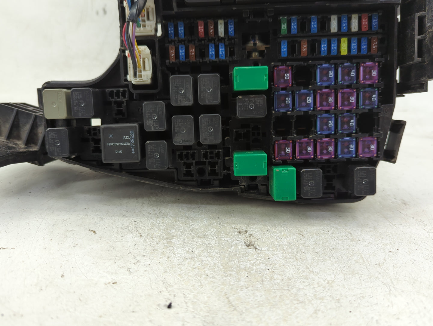 2013-2022 Mazda Cx-5 Fusebox Fuse Box Panel Relay Module P/N:K123-6676Y Fits OEM Used Auto Parts - Oemusedautoparts1.com
