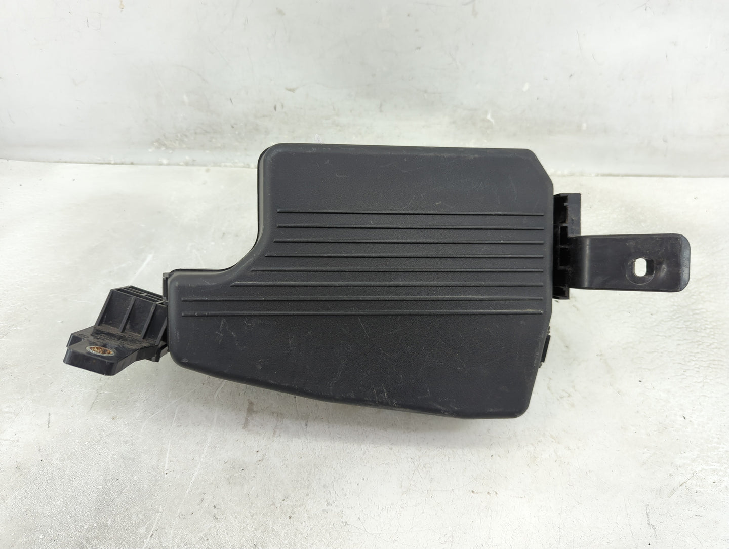2013-2022 Mazda Cx-5 Fusebox Fuse Box Panel Relay Module P/N:K123-6676Y Fits OEM Used Auto Parts - Oemusedautoparts1.com
