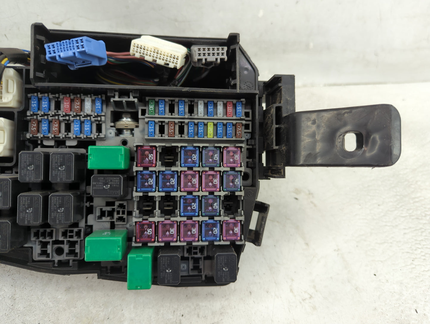 2013-2022 Mazda Cx-5 Fusebox Fuse Box Panel Relay Module P/N:K123-6676Y Fits OEM Used Auto Parts - Oemusedautoparts1.com