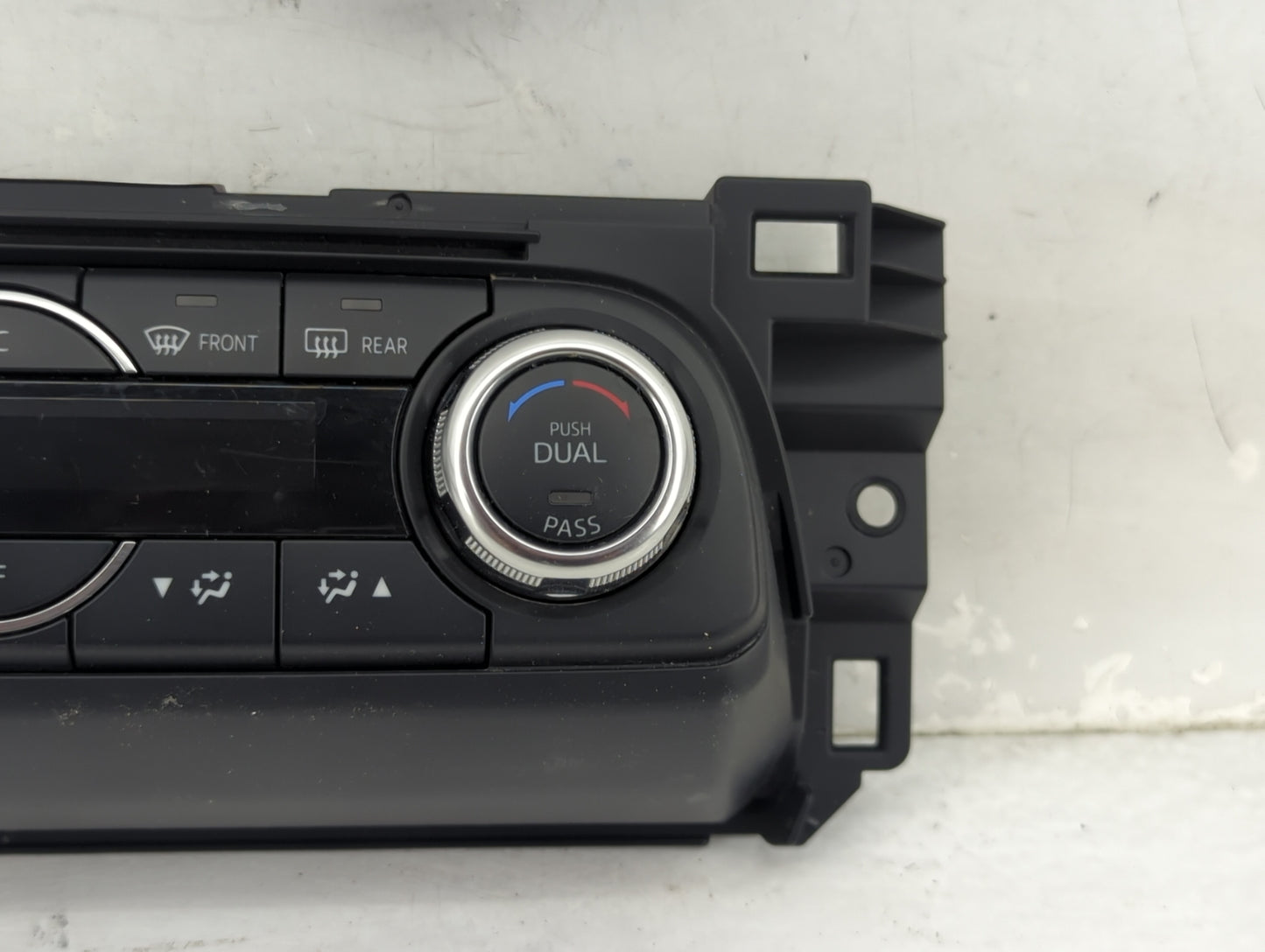 2017-2018 Mazda Cx-5 Climate Control Module Temperature AC/Heater Replacement P/N:KL2J619107L20 Fits Fits 2017 2018 OEM Used