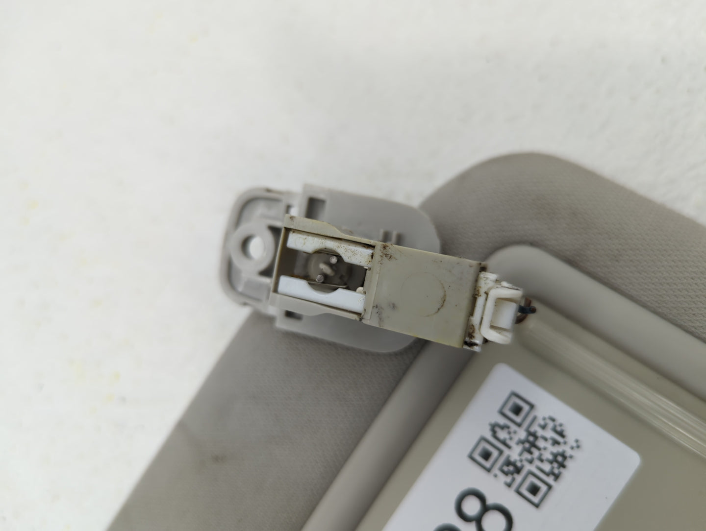 2017-2020 Mazda Cx-5 Sun Visor Shade Replacement Passenger Right Mirror Fits Fits 2017 2018 2019 2020 OEM Used Auto Parts - 