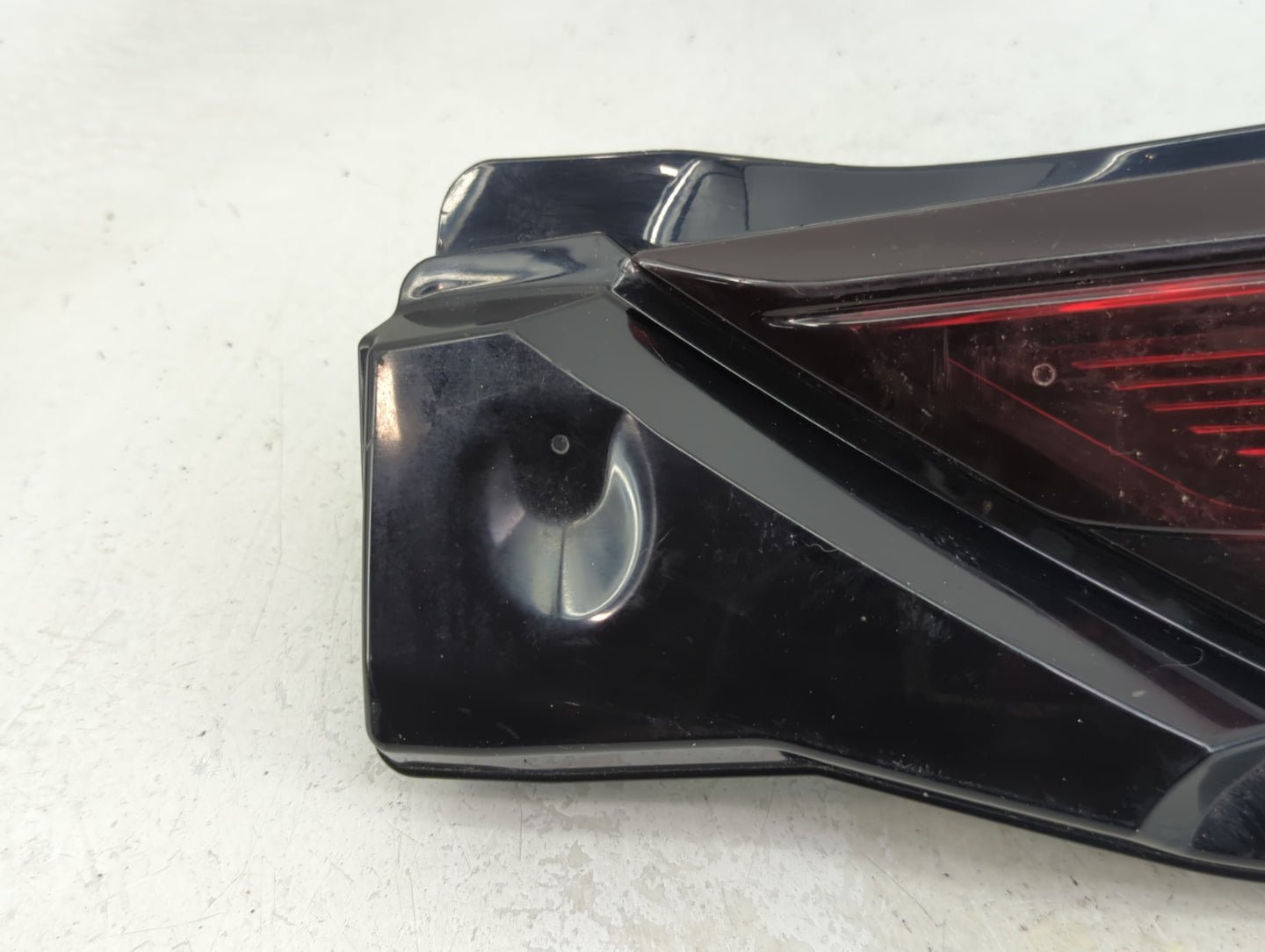 2017-2020 Mazda Cx-5 Passenger Right Side Deck Lid Mounted Tail Light - Oemusedautoparts1.com