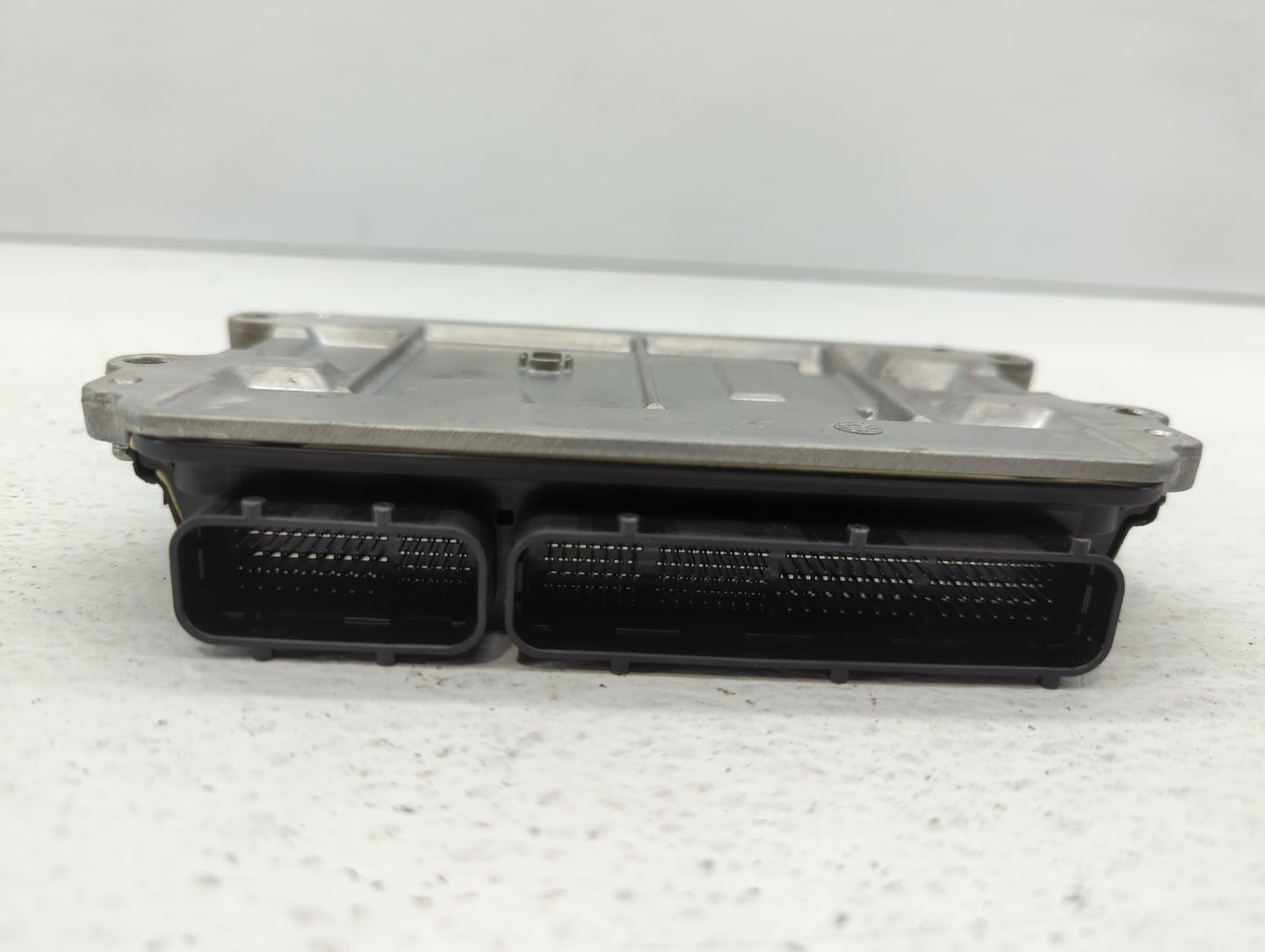 2010 Mazda Cx-7 PCM Engine Control Computer ECU ECM PCU OEM P/N:PSAP 18 881 PYKE 18 8K2D Fits OEM Used Auto Parts - Oemuseda