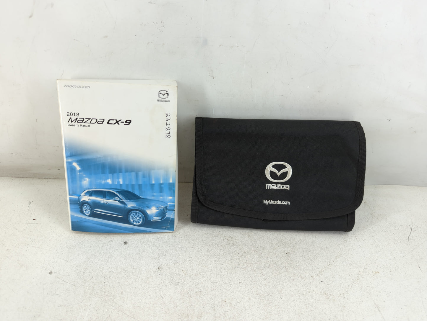 2018 Mazda Cx-9 Owners Manual Book Guide P/N:9999-95-011C-18 OEM Used Auto Parts - Oemusedautoparts1.com