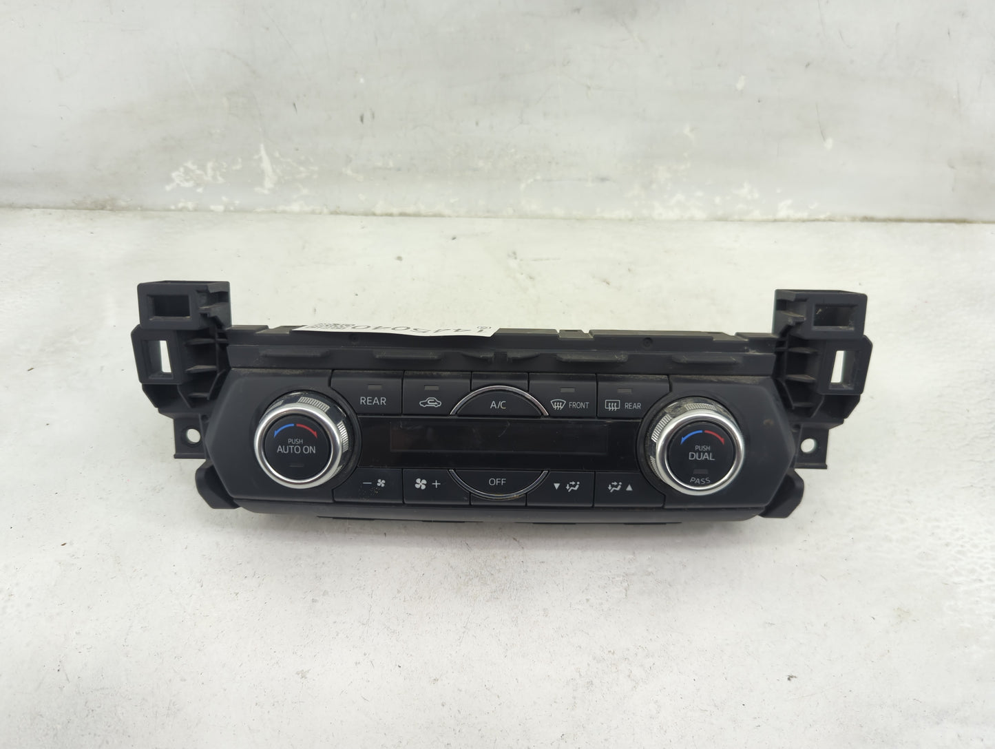 2018 Mazda Cx-9 Climate Control Module Temperature AC/Heater Replacement P/N:TM52 611907123 Fits OEM Used Auto Parts - Oemus