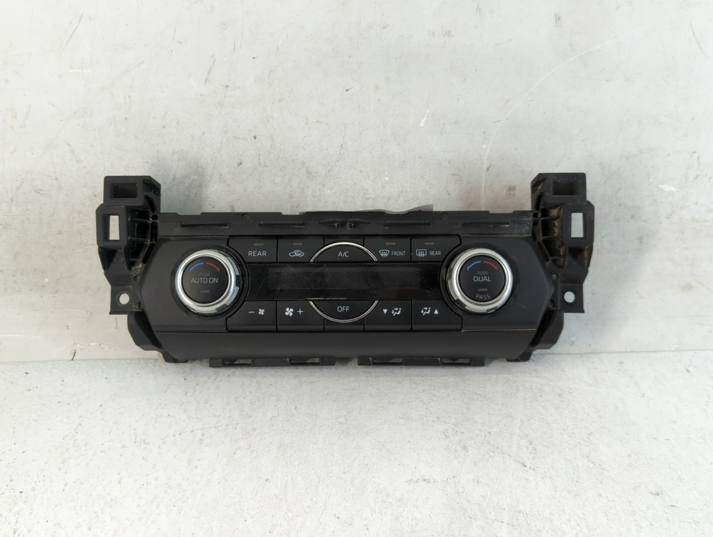 2018 Mazda Cx-9 Climate Control Module Temperature AC/Heater Replacement P/N:TM5261190 Fits OEM Used Auto Parts - Oemusedaut