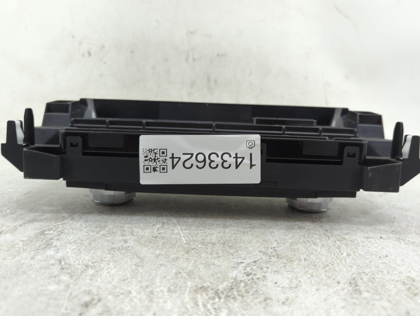 2018 Mazda Cx5 Climate Control Module Temperature AC/Heater Replacement P/N:KL2J611908D28 Fits Fits 2017 OEM Used Auto Parts