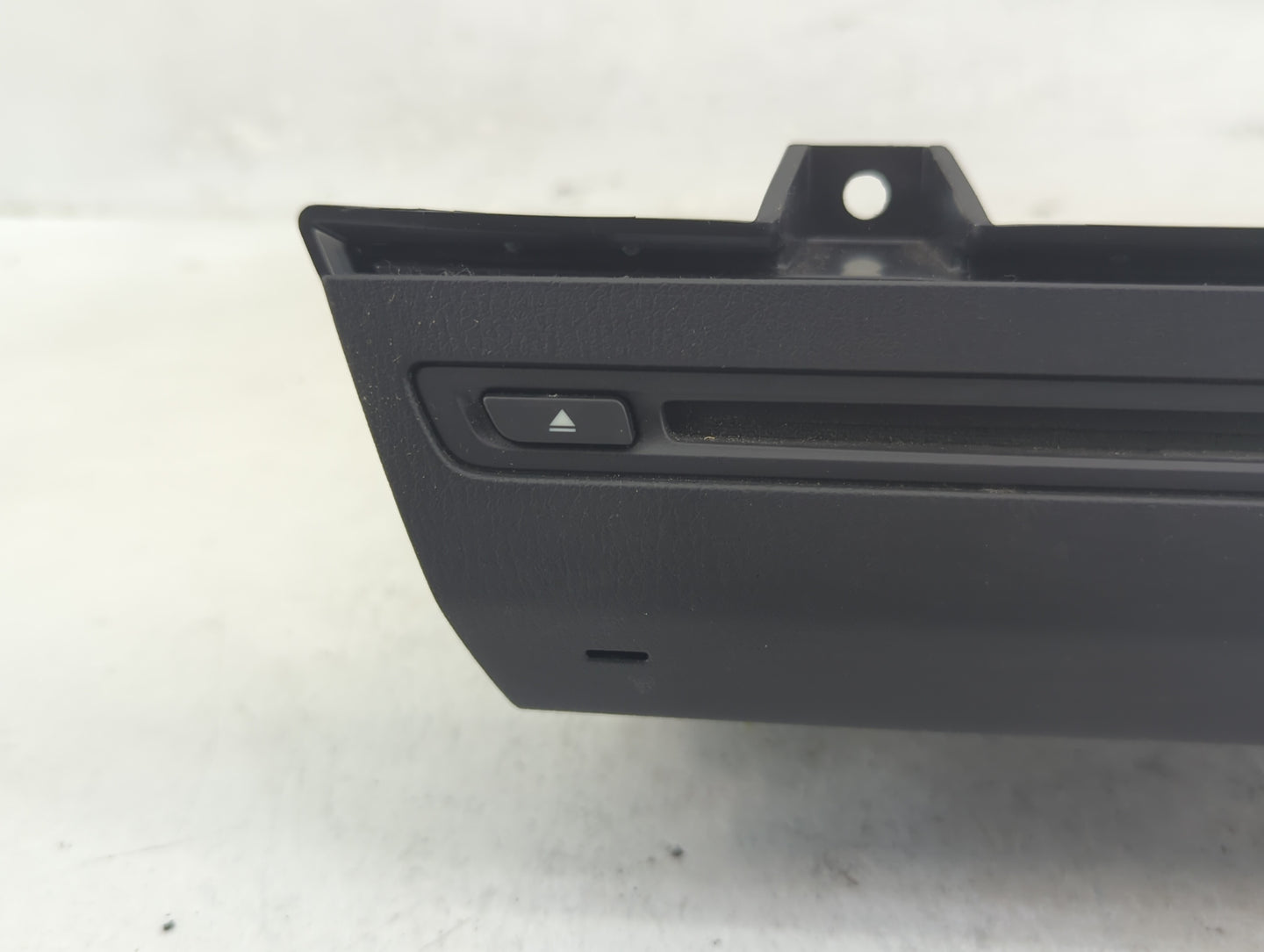 2018 Mazda Mazda3 Radio AM FM Cd Player Receiver Replacement P/N:BHP3-669G0 MD4203/46, KA087 Fits OEM Used Auto Parts - Oemu