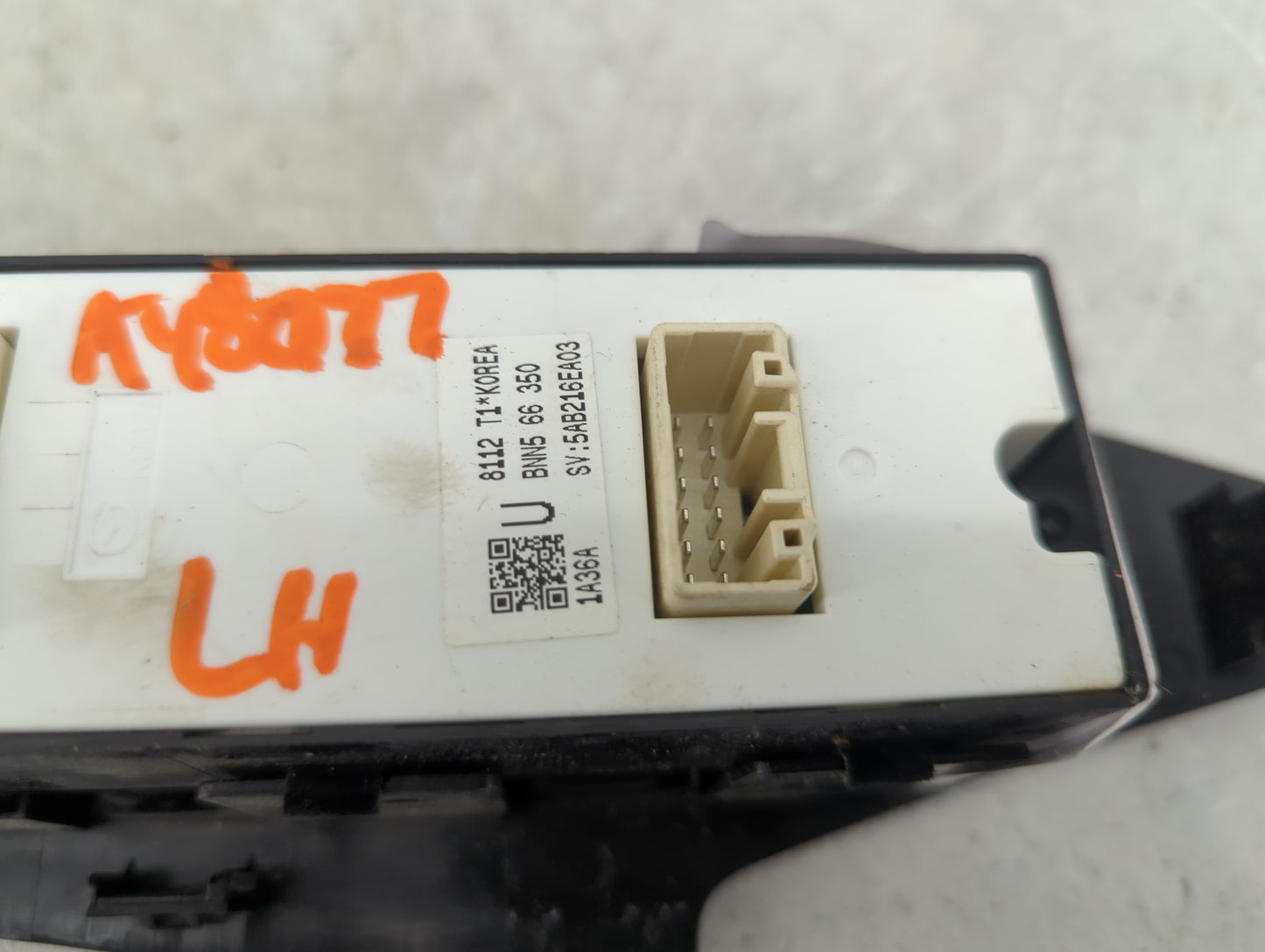 2018 Mazda Mazda3 Master Power Window Switch Replacement Driver Side Left P/N:BNN566350 BNN5 66 350 Fits Fits 2017 OEM Used 