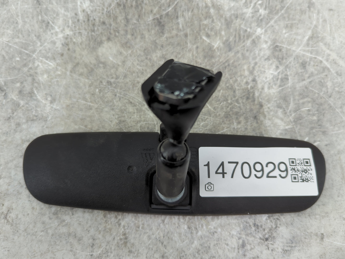2018 Mazda Mazda3 Interior Rear View Mirror Replacement OEM P/N:045617 015617 Fits OEM Used Auto Parts - Oemusedautoparts1.c