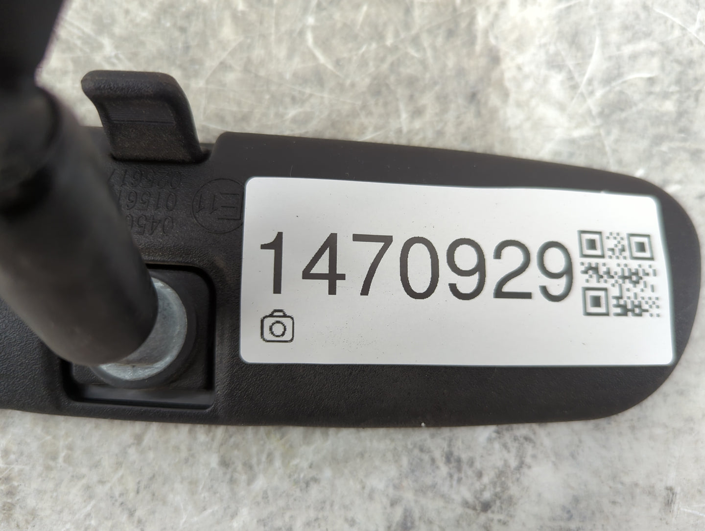 2018 Mazda Mazda3 Interior Rear View Mirror Replacement OEM P/N:045617 015617 Fits OEM Used Auto Parts - Oemusedautoparts1.c